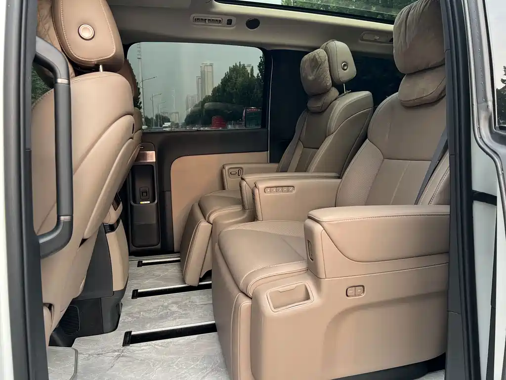 Li Auto Li MEGA — миниатюра 5