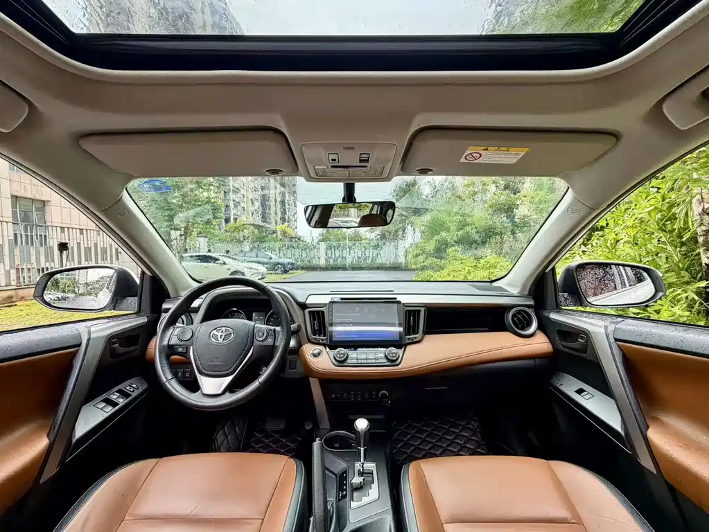 Toyota RAV4 — миниатюра 13