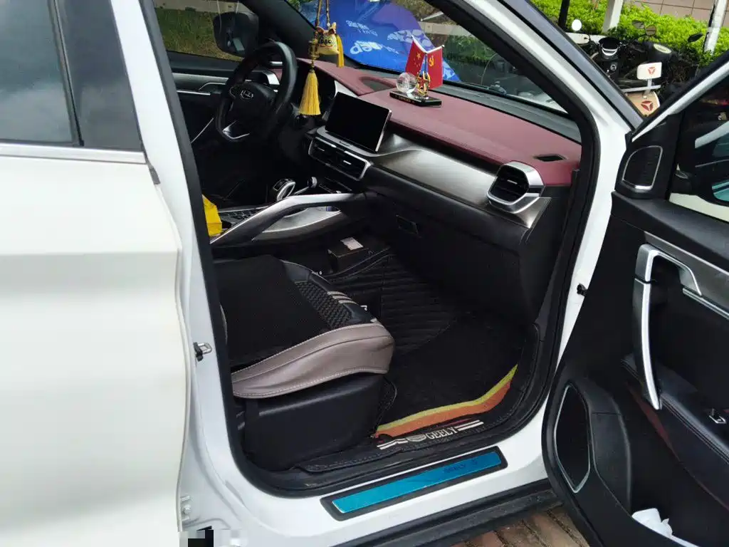 Geely Binyue — миниатюра 18