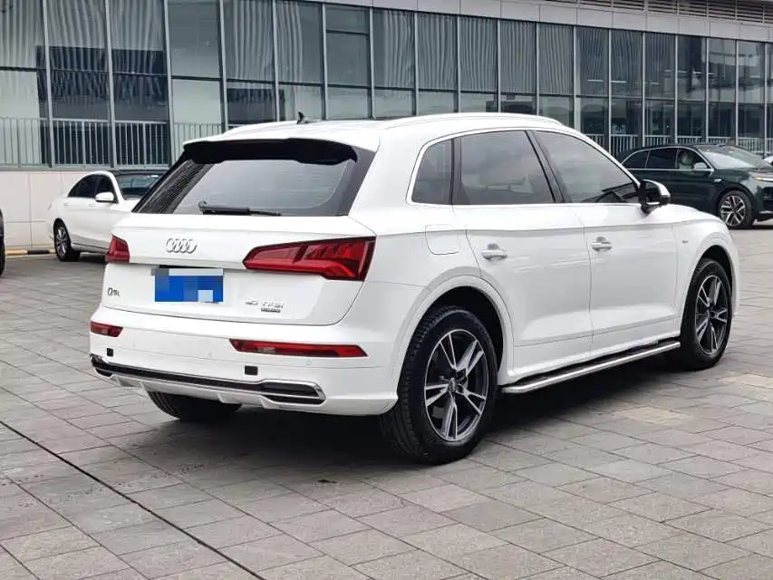 Audi Q5L 2018 40 TFSI Fashion V