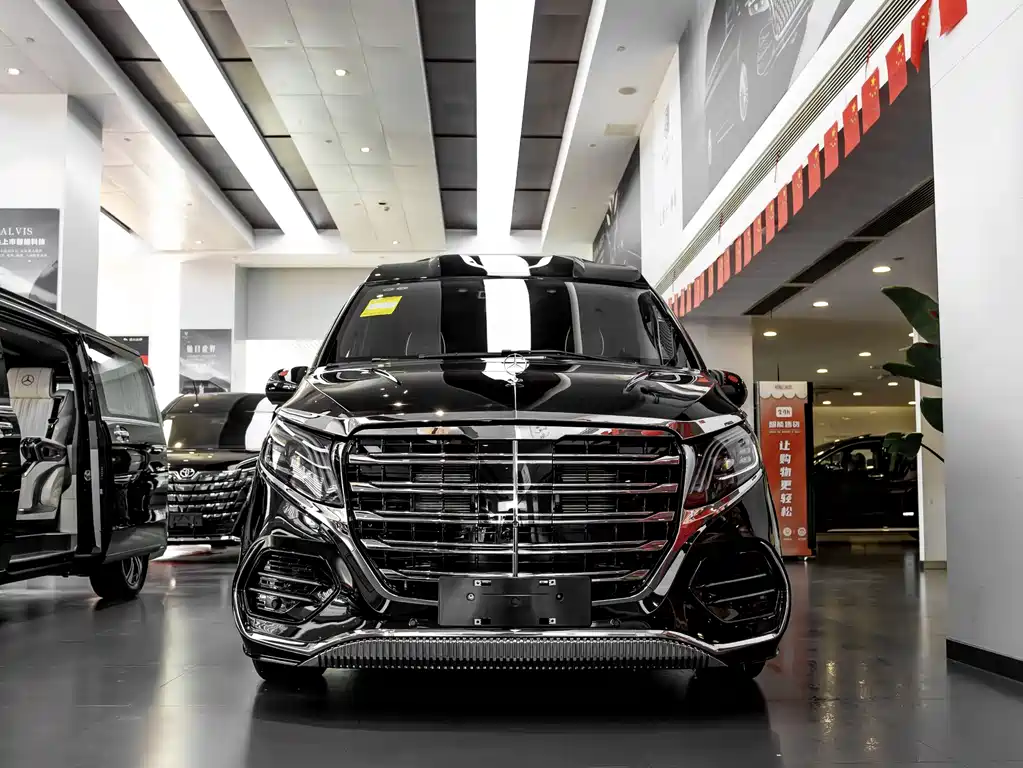 Mercedes-Benz Vito 2024 2.0T