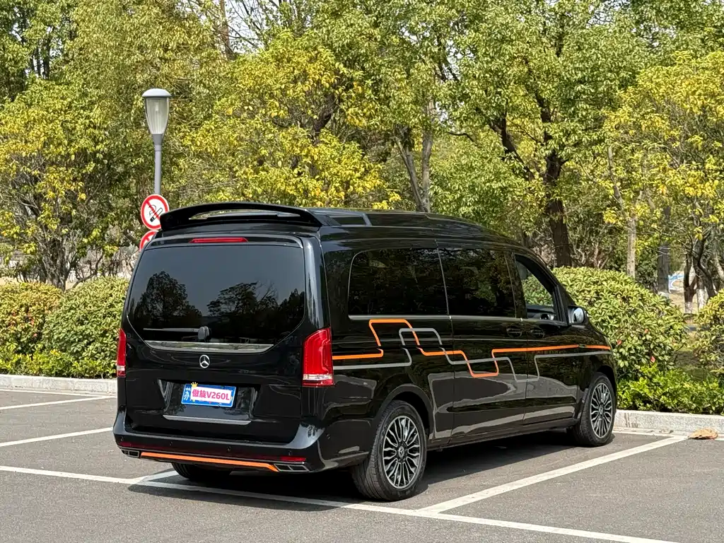 MERCEDES-BENZ V CLASS