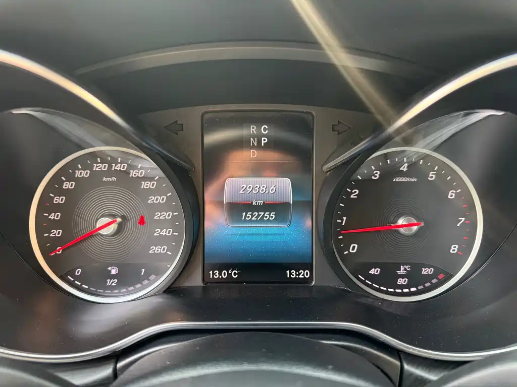 MERCEDES-BENZ V CLASS