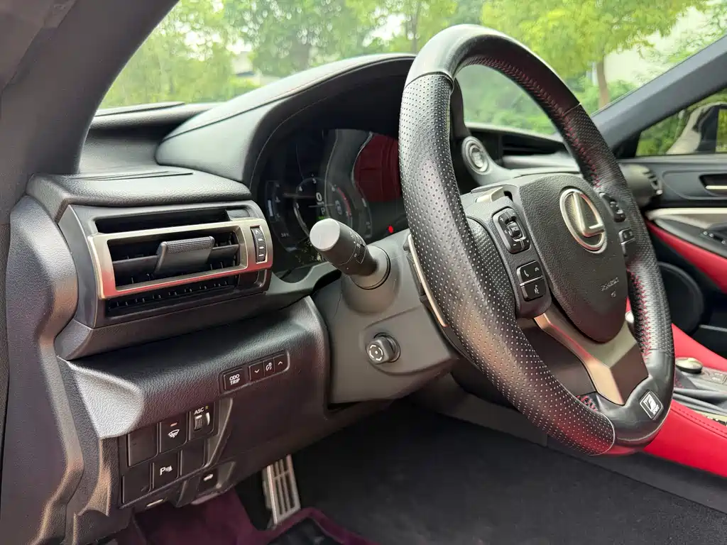 Lexus RC — миниатюра 6