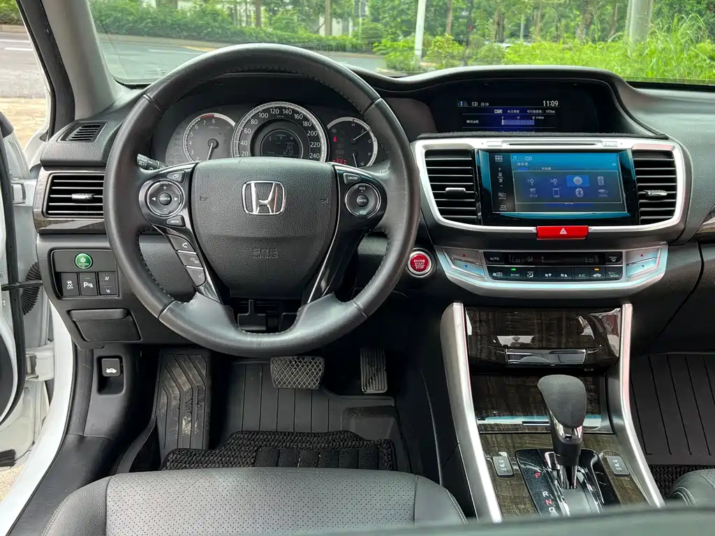 Honda Accord — миниатюра 6