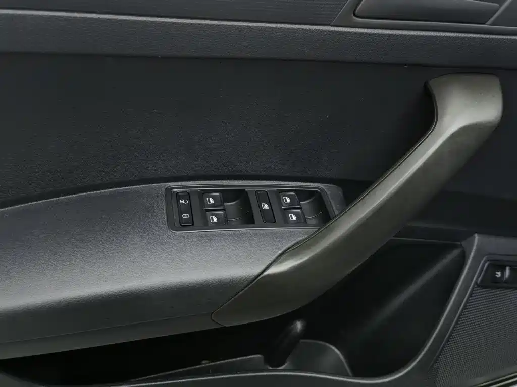 Volkswagen Santana — миниатюра 9