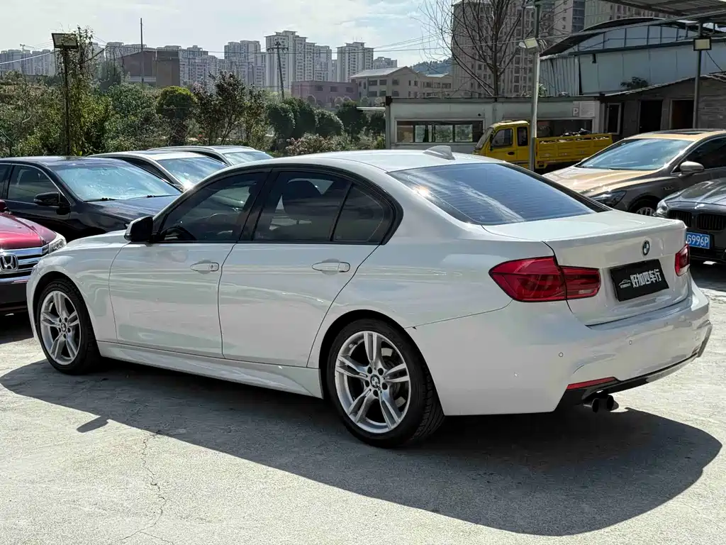 BMW 3 Series — миниатюра 9
