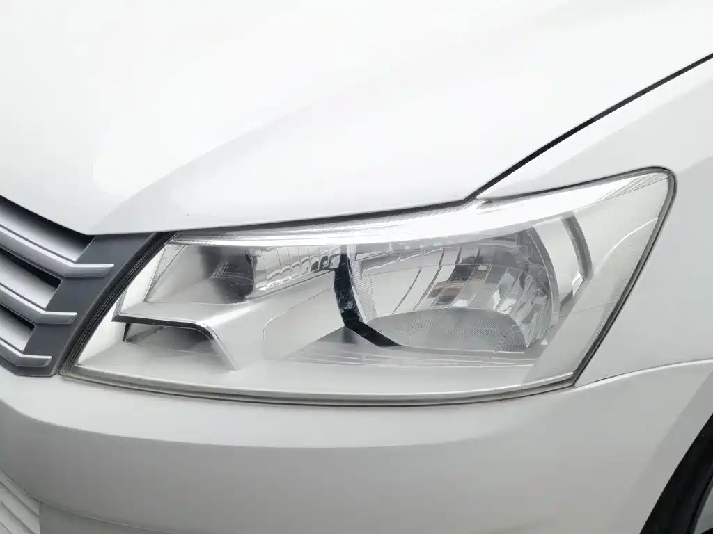 Volkswagen Santana — миниатюра 7