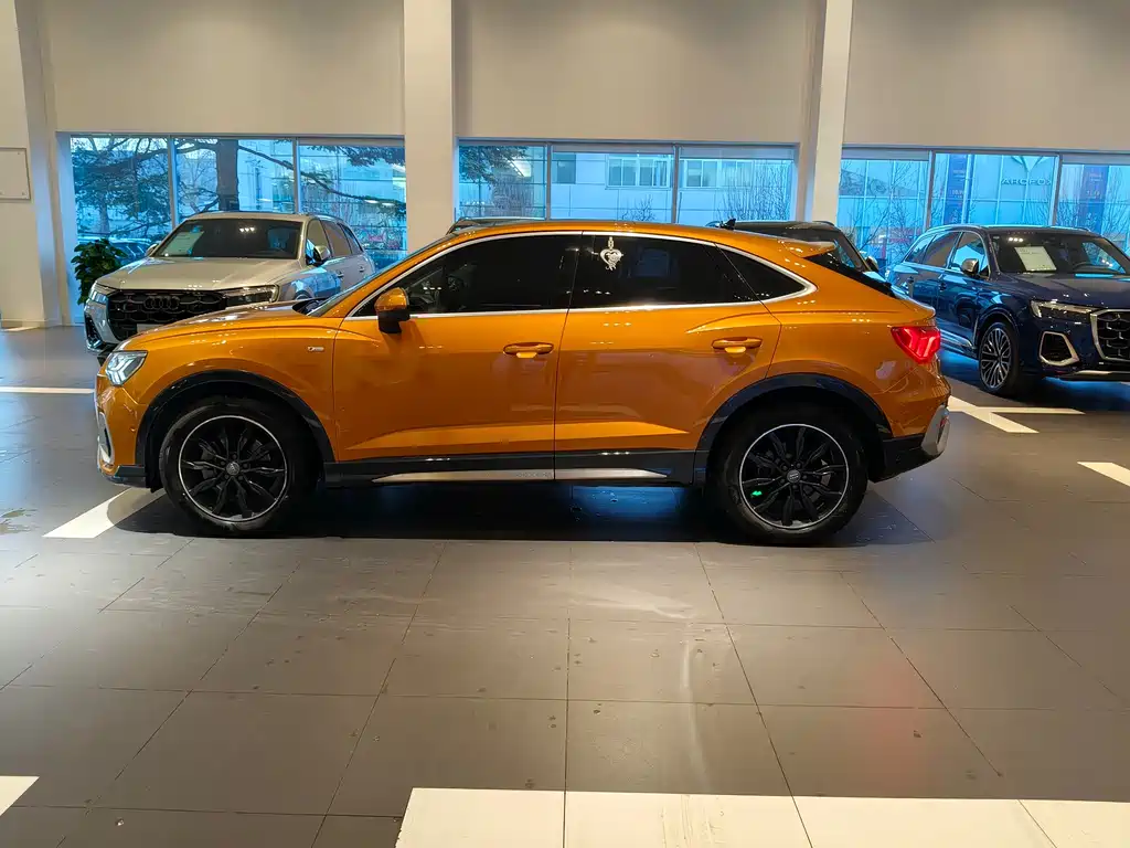 AUDI Q3 SPORTBACK