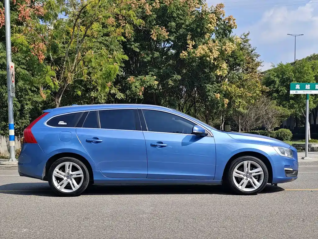Volvo V60 2014 T5