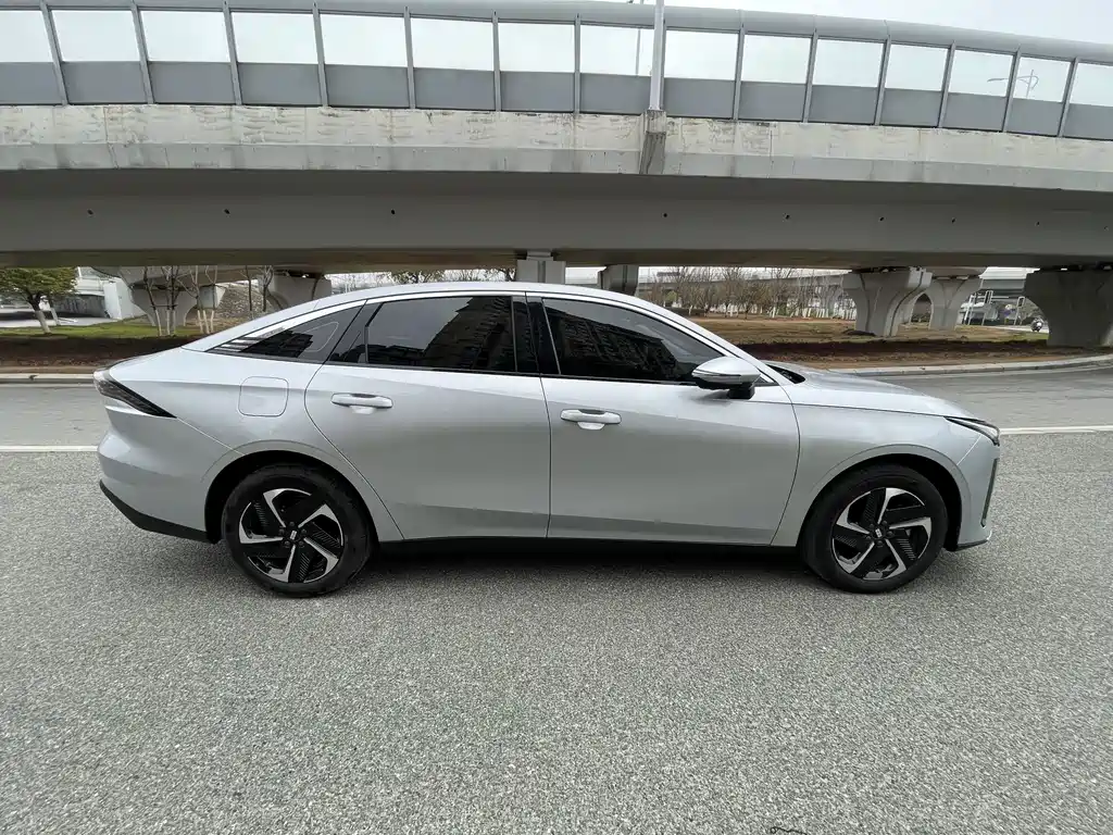 GEELY GALAXY GALAXY L6