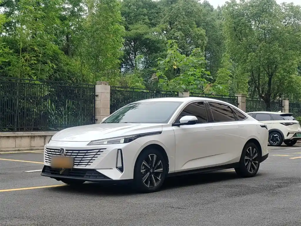 2024 Changan Eado - zdjęcie 1 z 18
