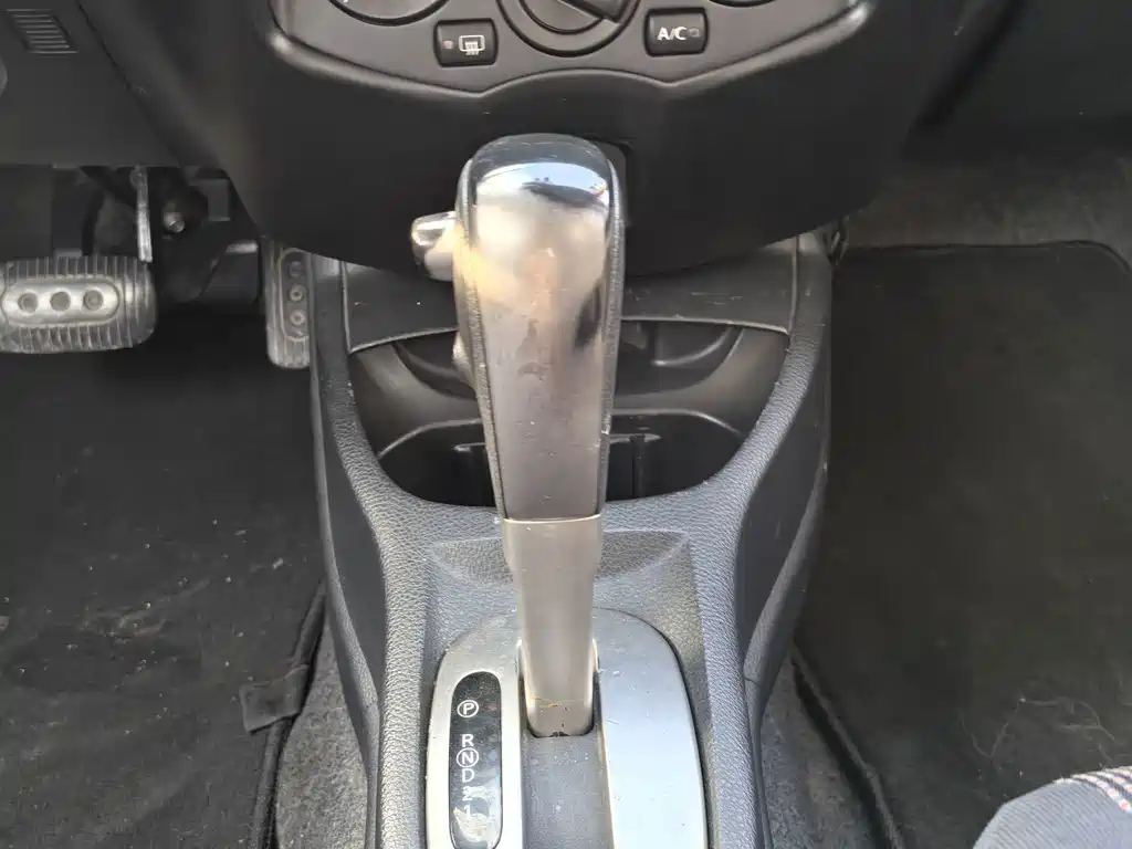 Nissan Livina — миниатюра 14