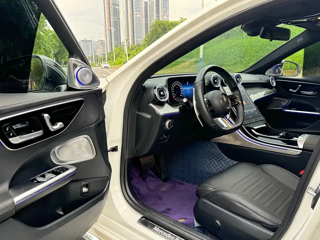 Mercedes-Benz C-Class — миниатюра 9