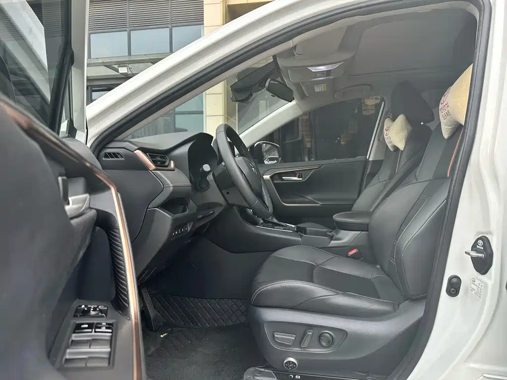 Toyota Wildlander — миниатюра 6