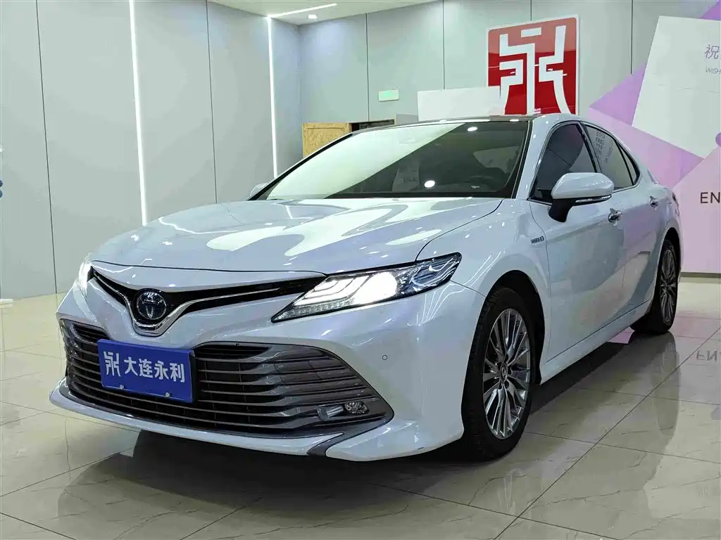 Toyota Camry 2021
