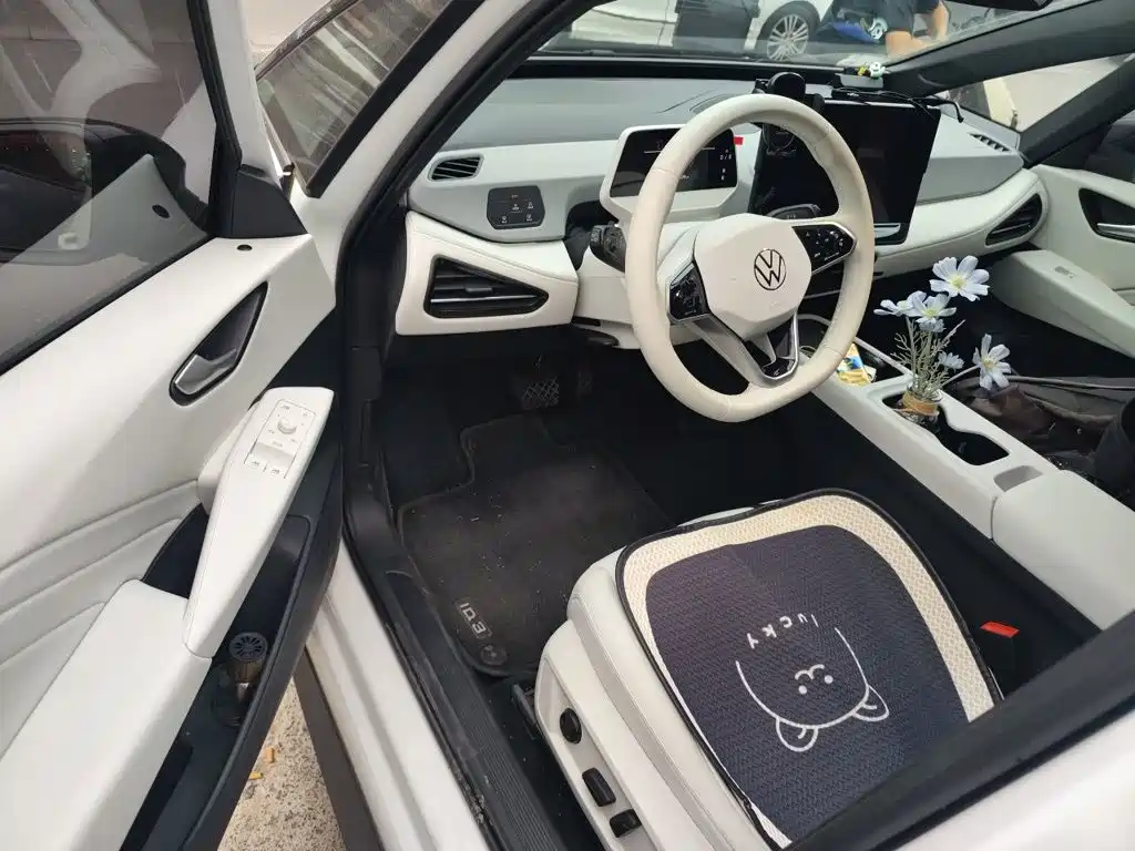 Volkswagen ID.3 — миниатюра 12