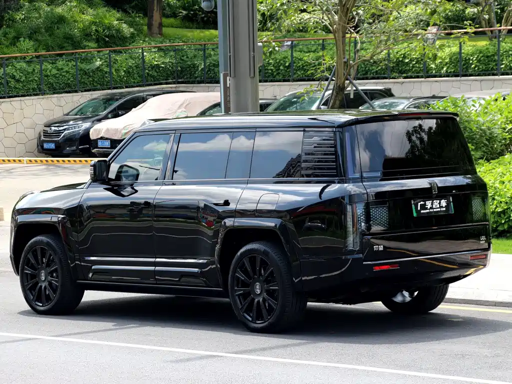 Yangwang Yangwang U8 L — миниатюра 4