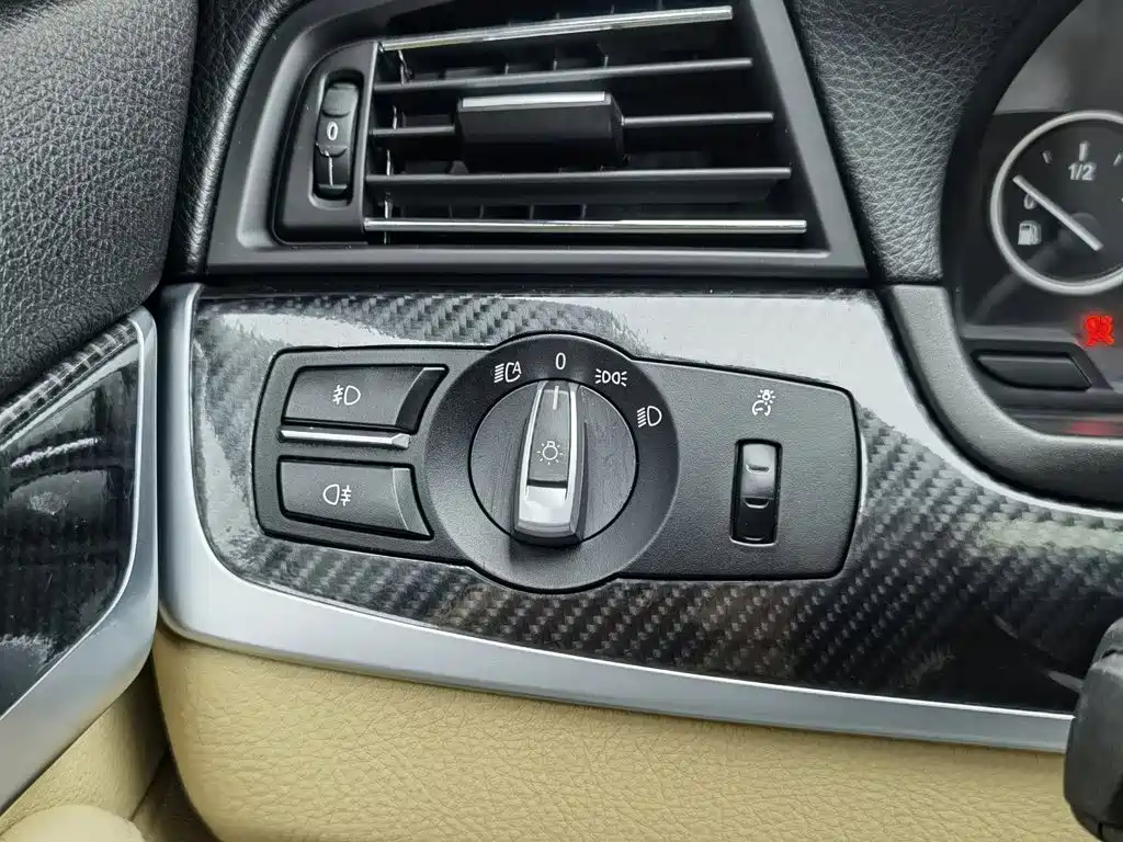 BMW 5 Series — миниатюра 21