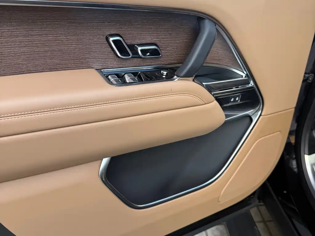 Land Rover Range Rover — миниатюра 11