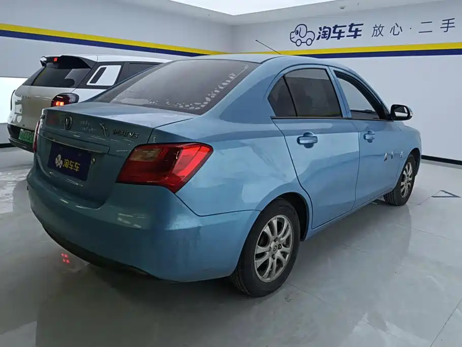 Changan V3 — миниатюра 3