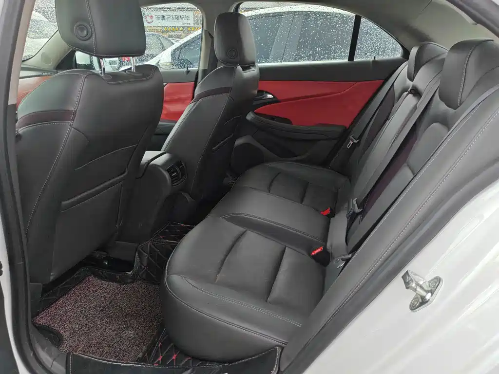 Chevrolet Malibu — миниатюра 7