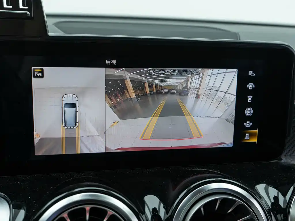 MERCEDES-BENZ GLB AMG