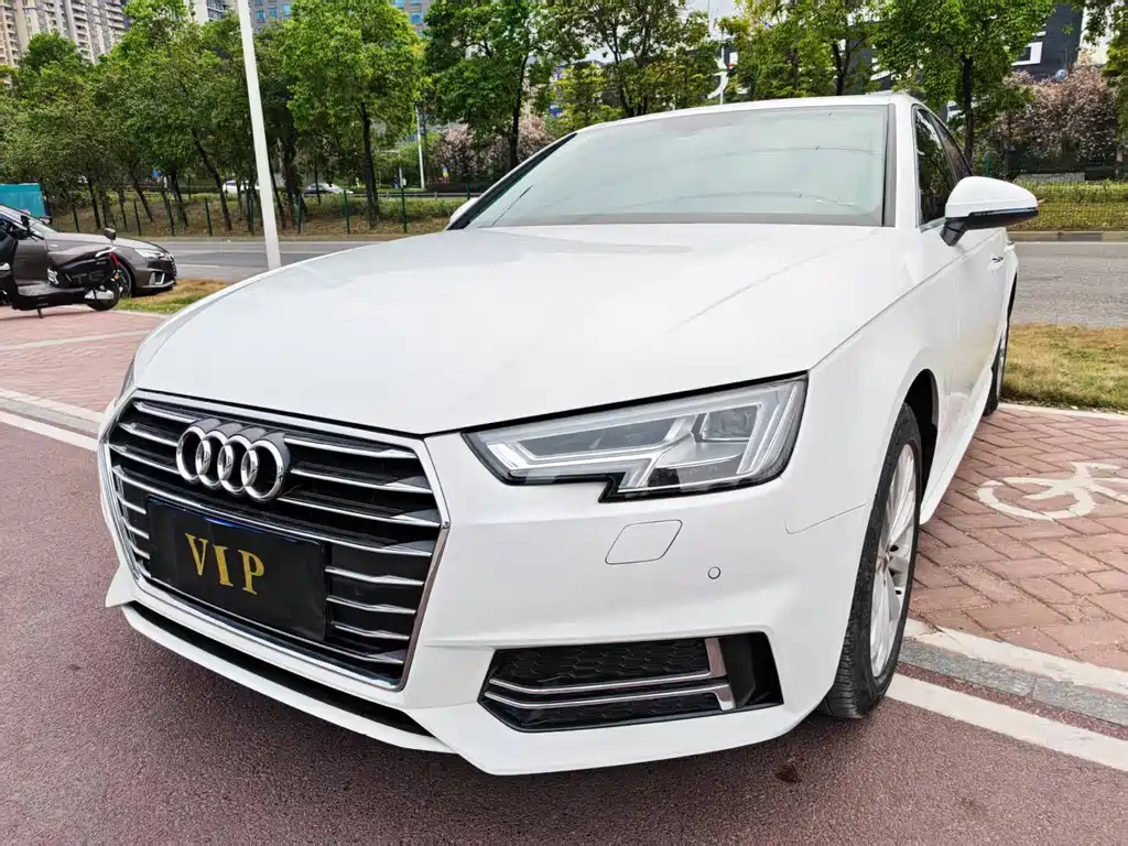 Audi A4L 2019