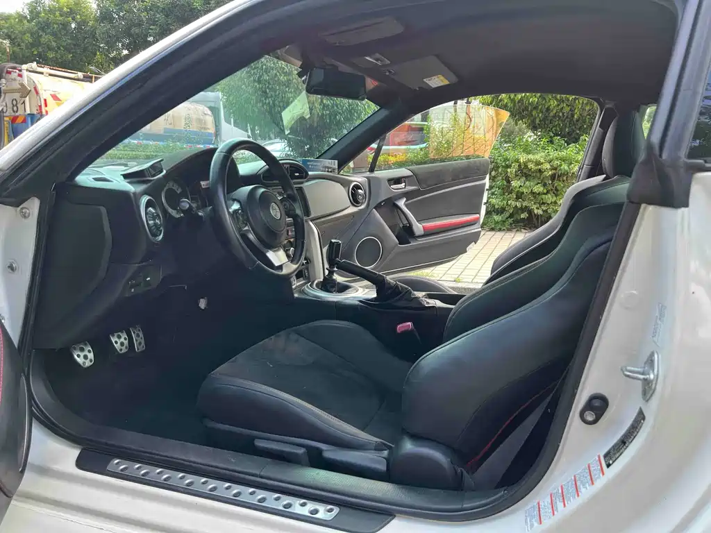 Toyota 86 — миниатюра 6