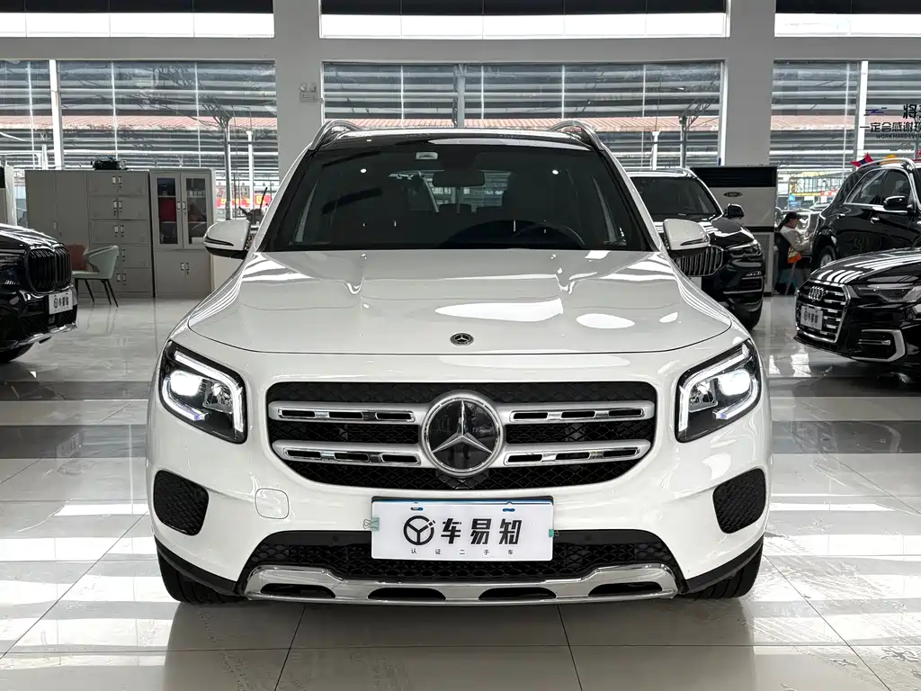 MERCEDES-BENZ GLB