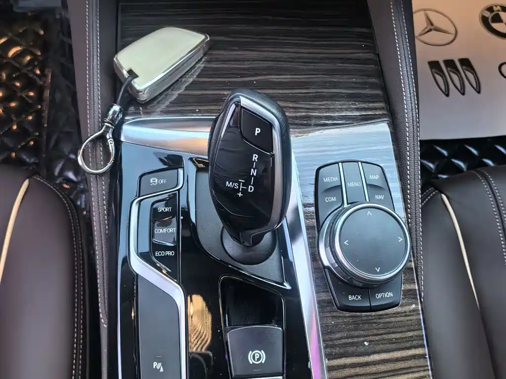 BMW 5 Series 530Li Leading Type Luxury Package, фото 17