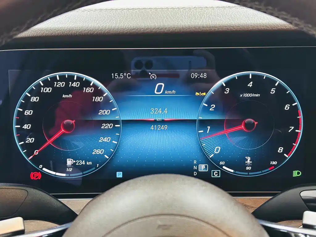 MERCEDES-BENZ E CLASS