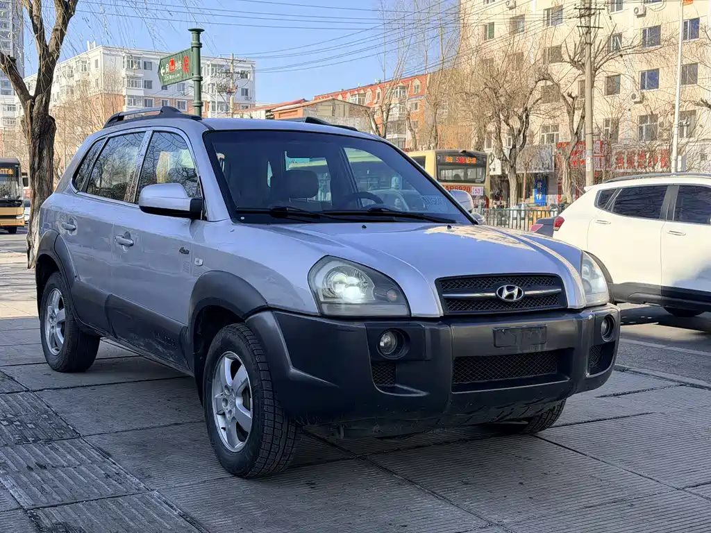Hyundai Tucson 2006 2.0L MT Luxury