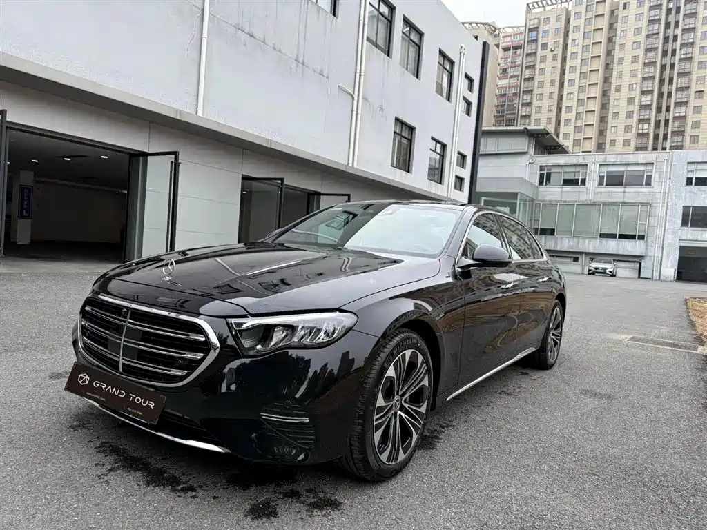 Mercedes-Benz E-Class 2025