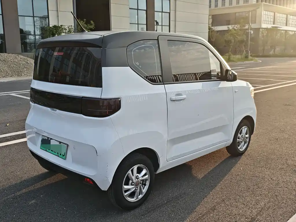 Wuling MINIEV — миниатюра 4