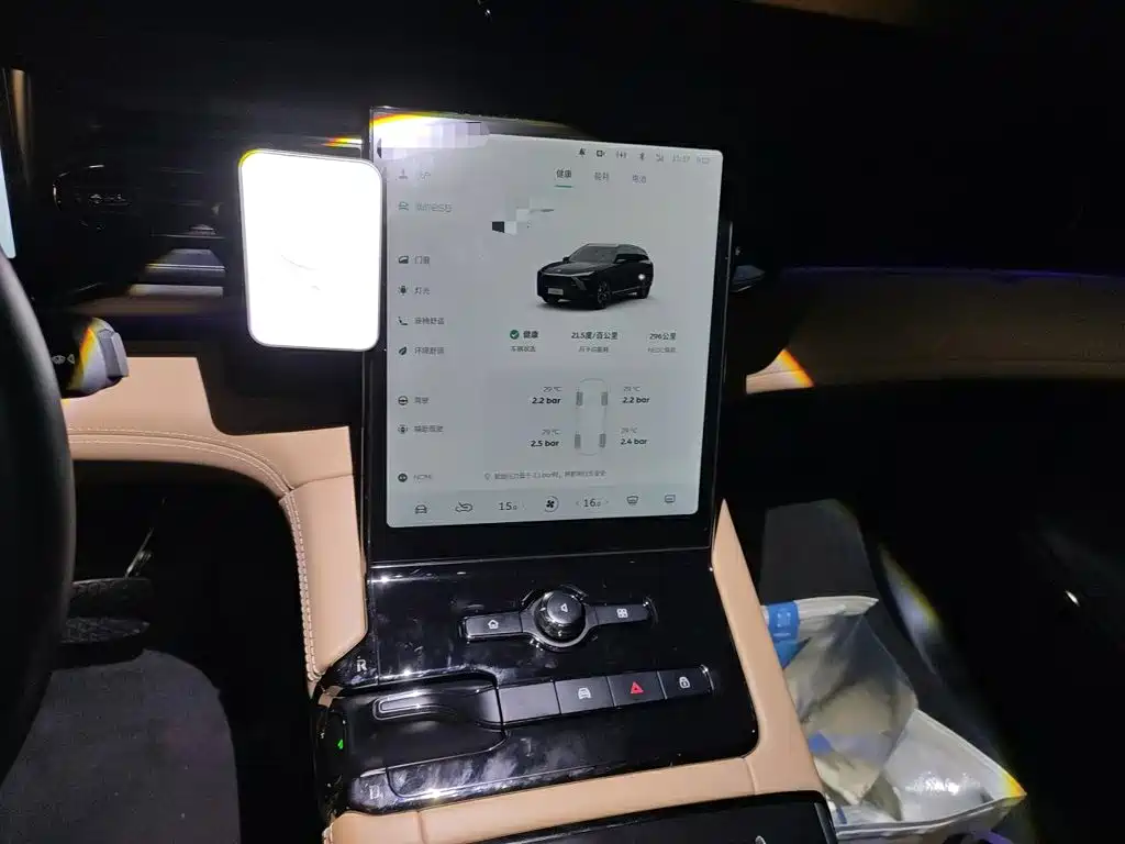 NIO ES8 — миниатюра 9