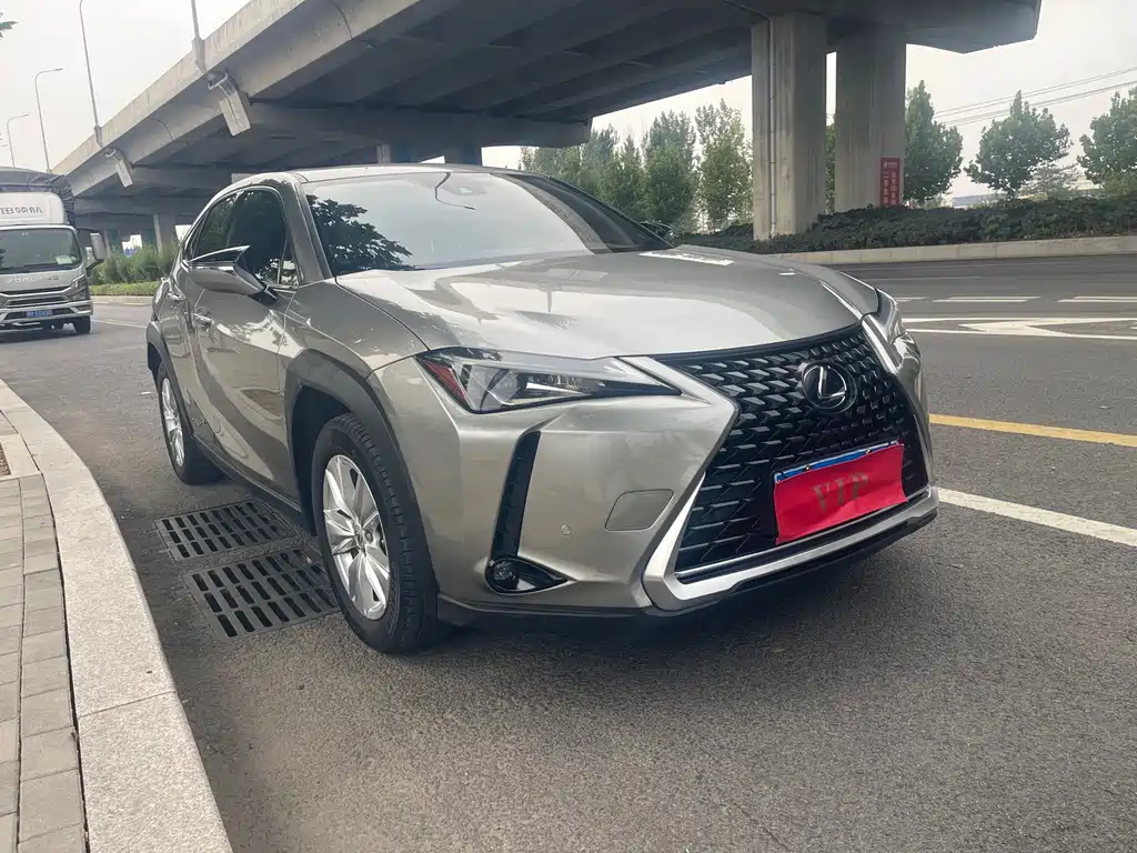 Lexus UX — миниатюра 3