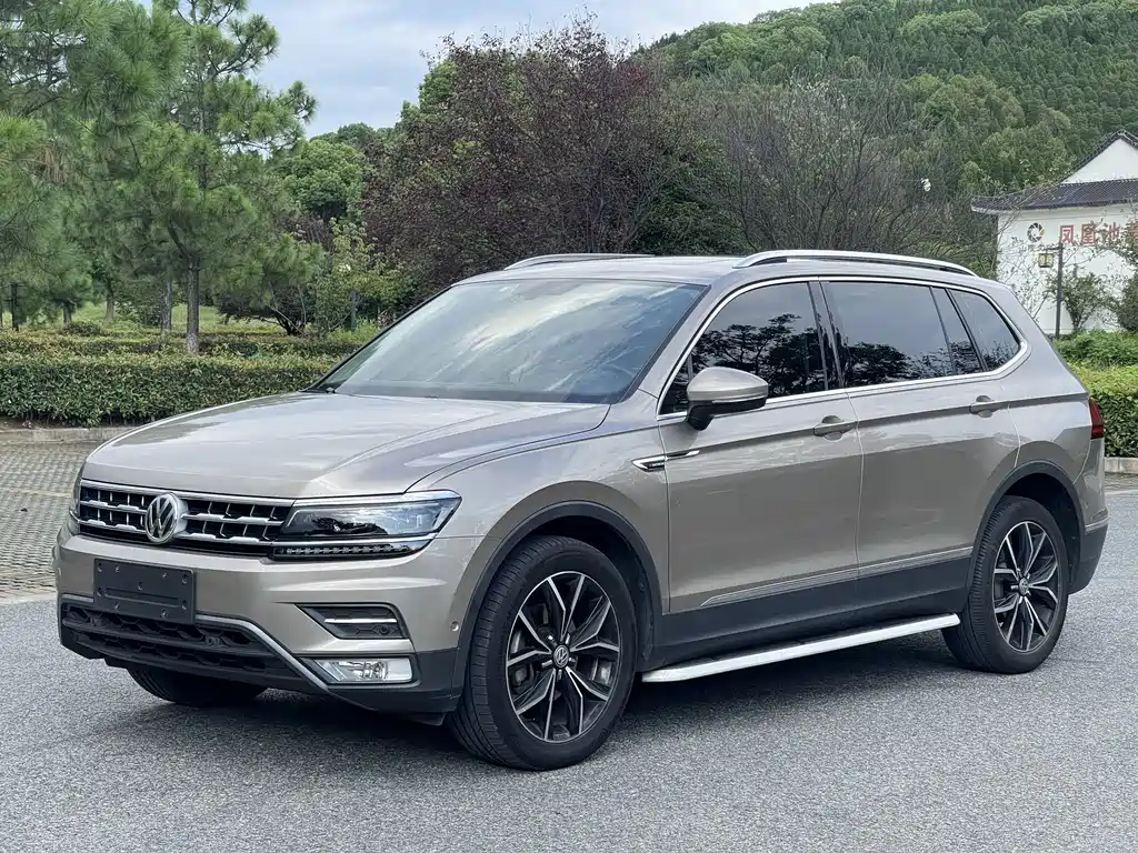 Volkswagen Tiguan L — миниатюра 2