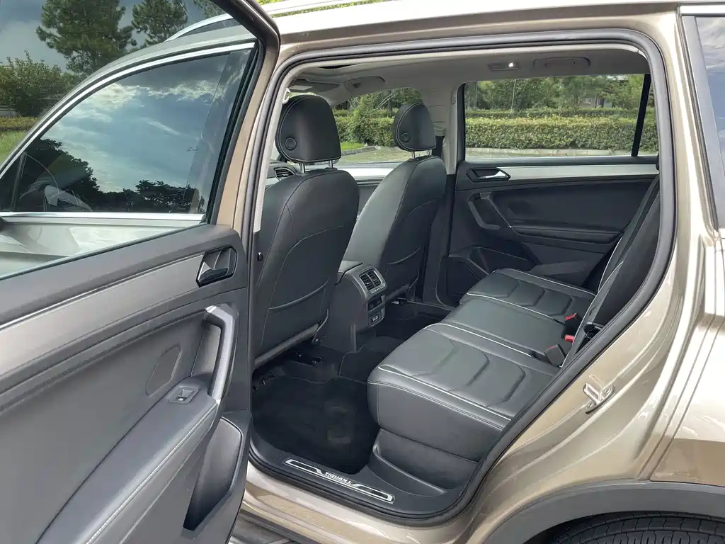 Volkswagen Tiguan L — миниатюра 8