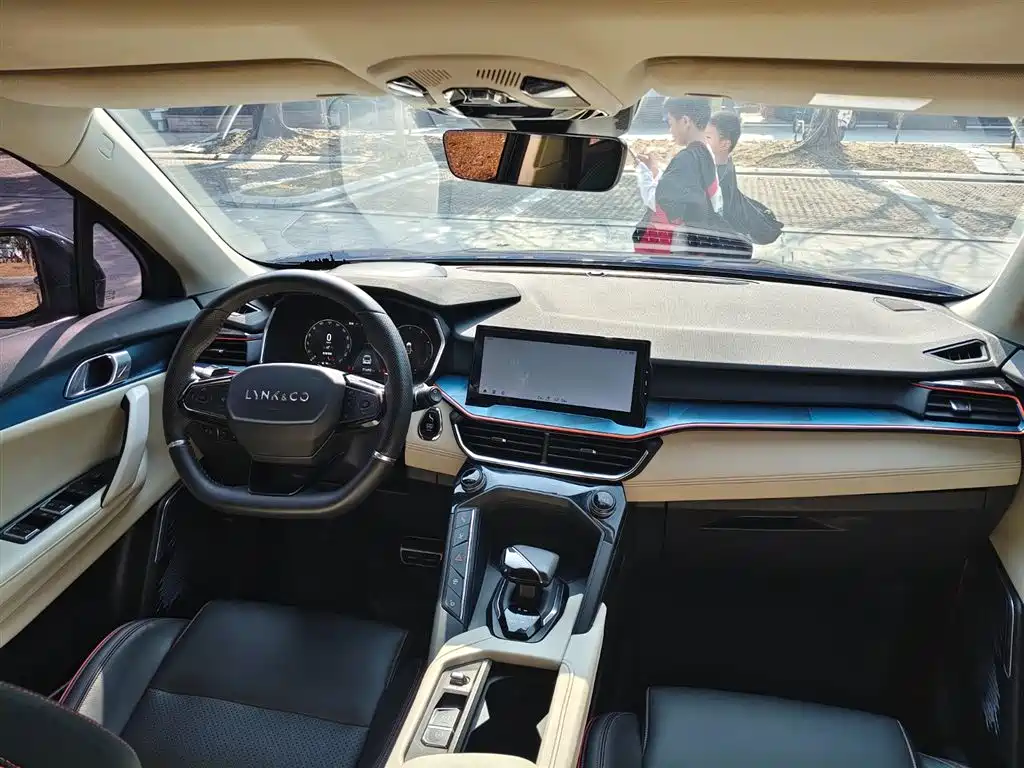 LYNK 06