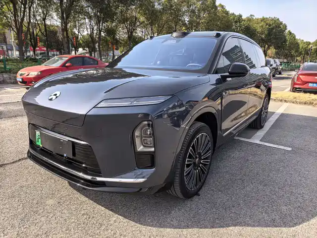NIO NIO ES8 2025