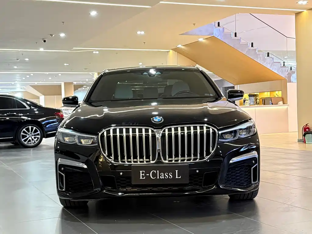 BMW 7 Series — миниатюра 2