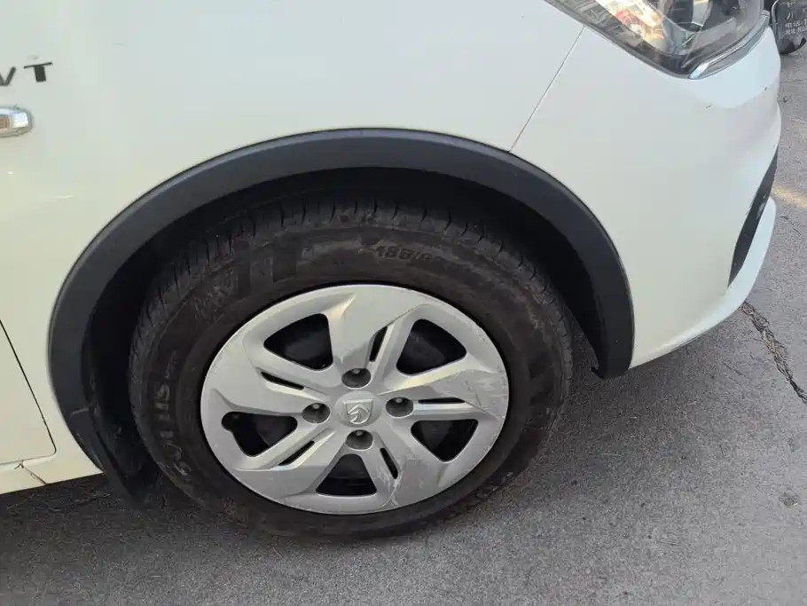 Baojun 310W — миниатюра 6
