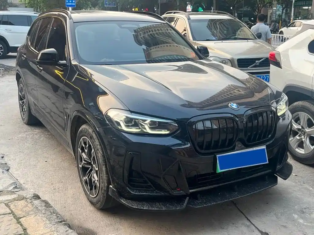BMW iX3