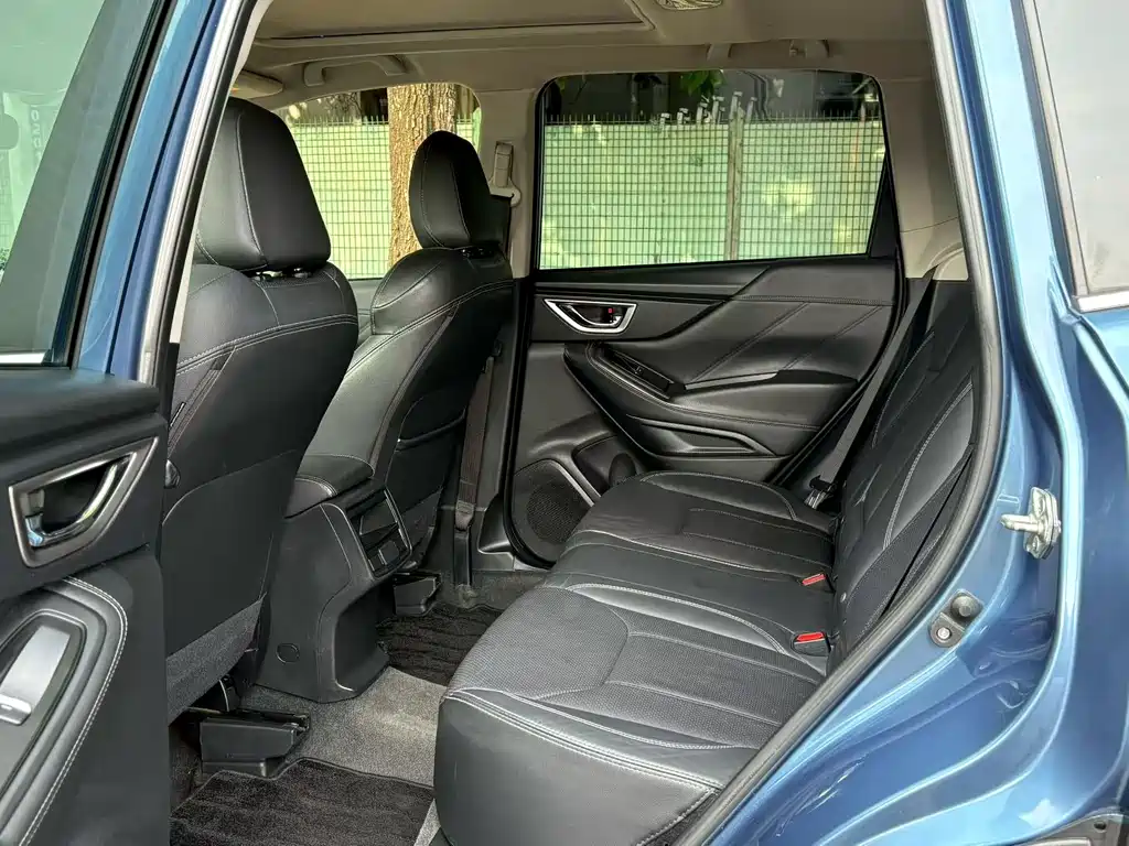 Subaru Forester - фото 8