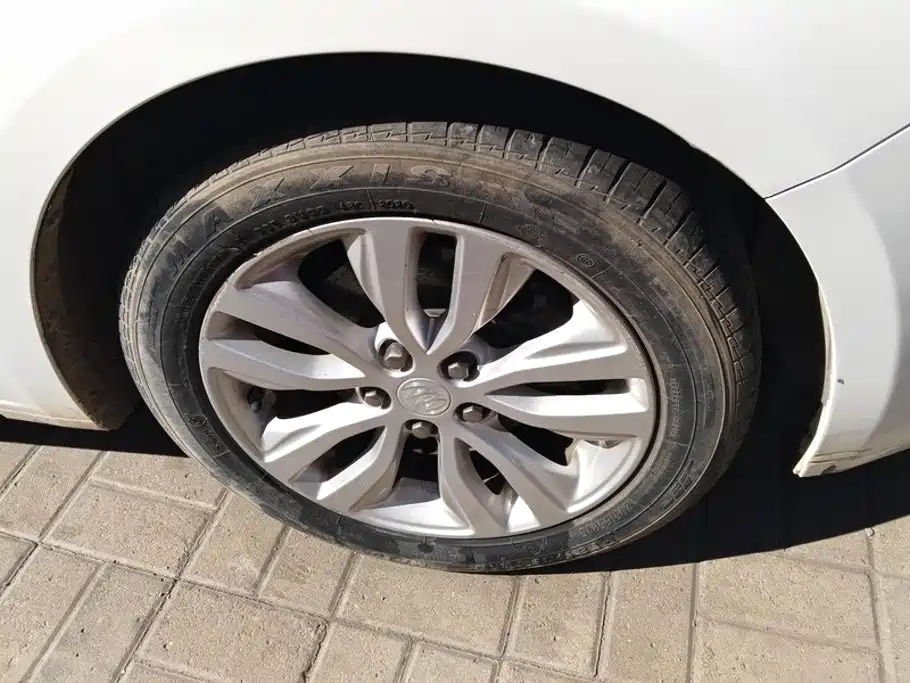 Buick Excelle — миниатюра 6