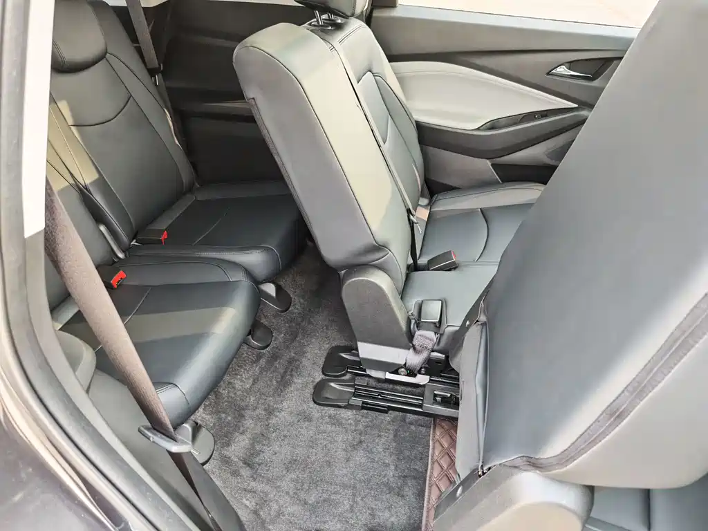 Chevrolet Volando — миниатюра 12