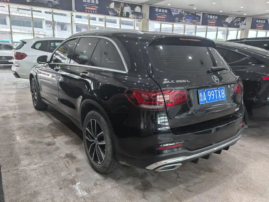 MERCEDES-BENZ GLC