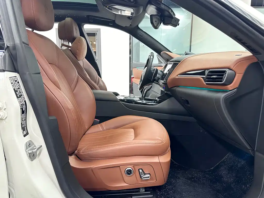 Maserati Levante — фотографии объявления, Фото 13