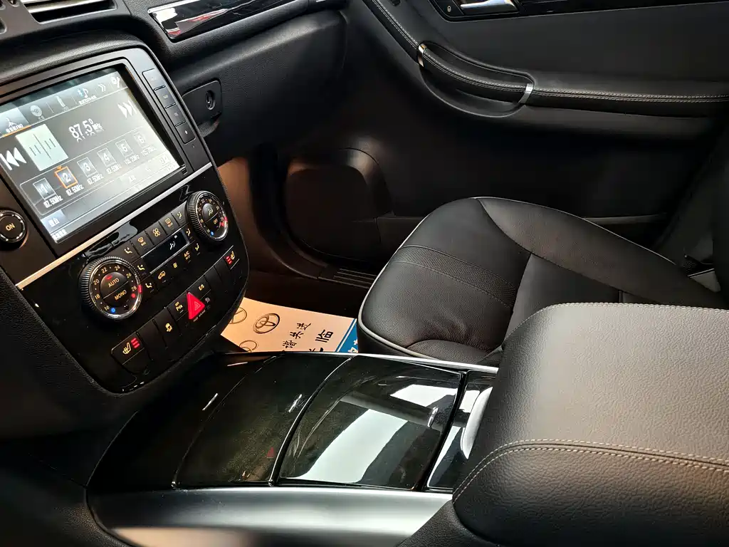 MERCEDES-BENZ R CLASS